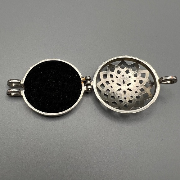 Silver Tone Essential Oil Diffuser Locket - Picture 9 of 10